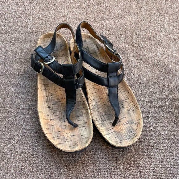 Born cork bed t strap black leather buckle comfort sandals size 8 D54003 - Picture 1 of 6